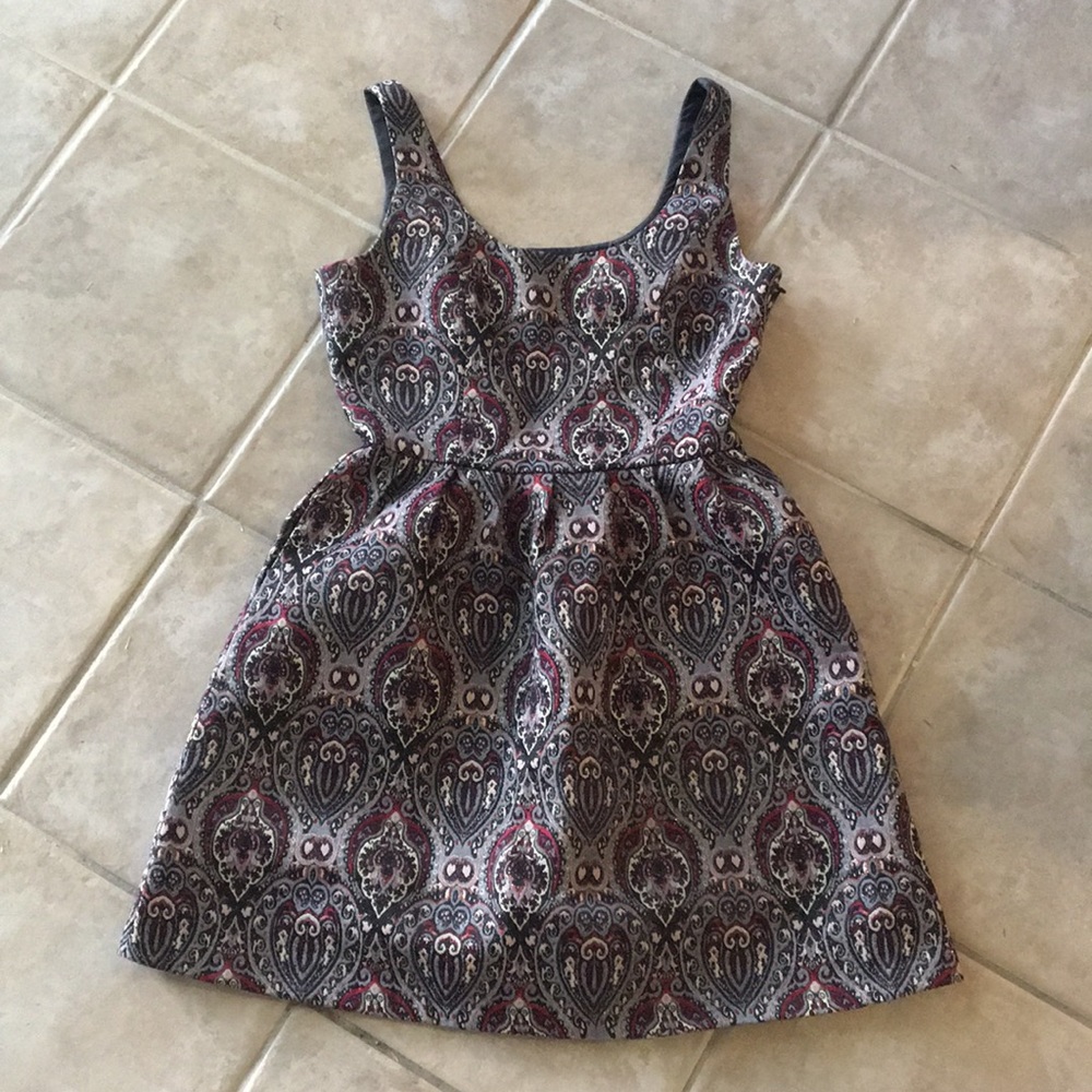 Cocktail dress with pockets! 🥳